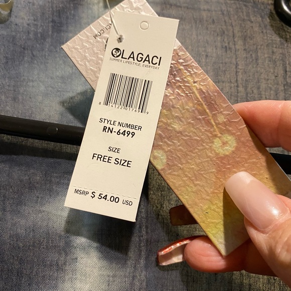 Beautiful light weight cover-up. #New #Withtags - Picture 4 of 5